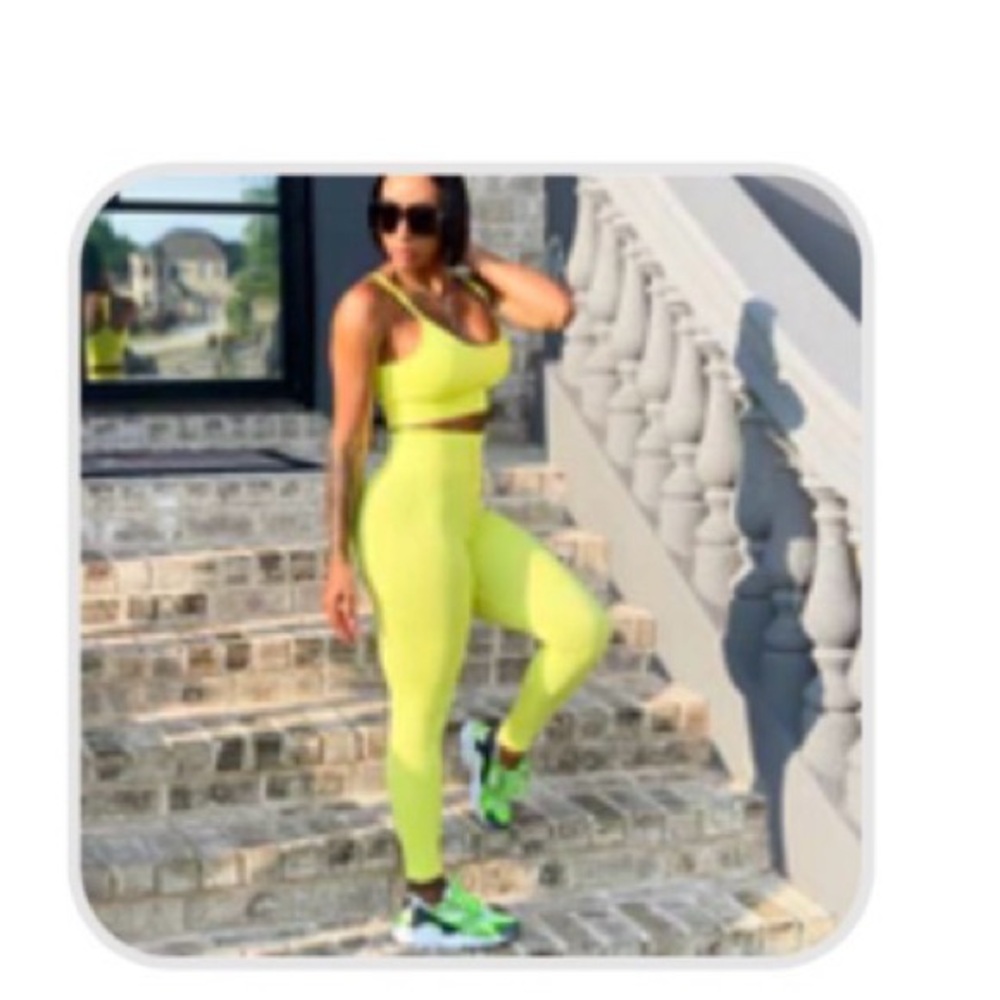 BodyNV Electric Set Activewear Lime Green Sports Bra and matching Pant NWOT